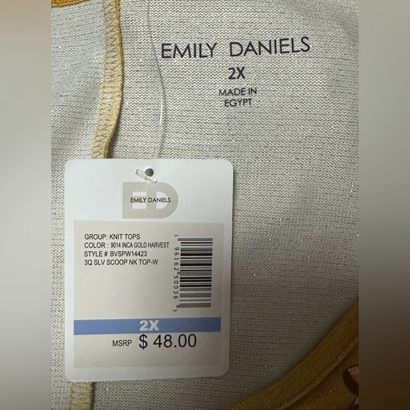 Elegant Gold Women's Blouse - Picture 4 of 8